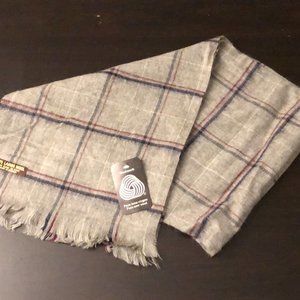 NEW 100% Lambswool Grey Plaid Scarf 50" x 12"